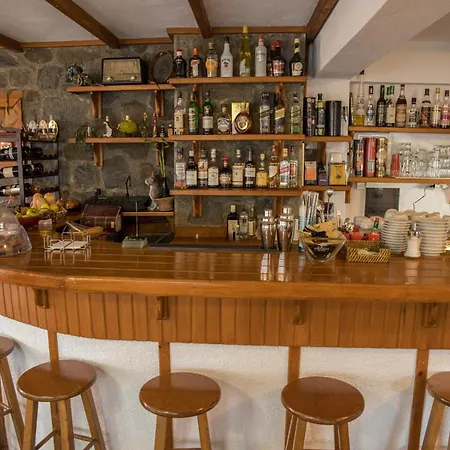 Πατρικό ολόκληρος ξενώνας entire stone guesthouse Neraïdochóri