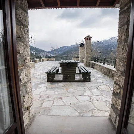 Πατρικό ολόκληρος ξενώνας entire stone guesthouse * Neraïdochóri