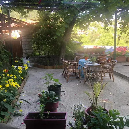 샬레 Πατρικό ολόκληρος ξενώνας entire stone guesthouse