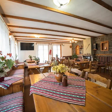 Πατρικό ολόκληρος ξενώνας entire stone guesthouse Neraïdochóri