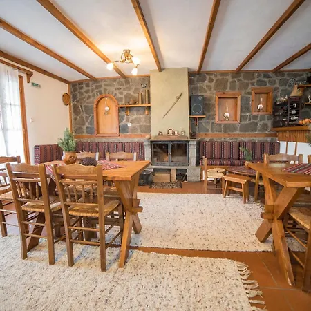 Πατρικό ολόκληρος ξενώνας entire stone guesthouse