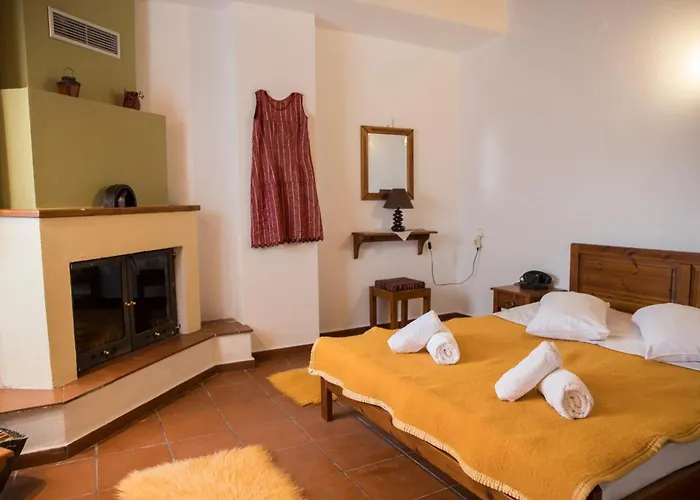 Chalet Πατρικό Ολόκληρος Ξενώνας Entire Stone Guesthouse Neraïdochóri