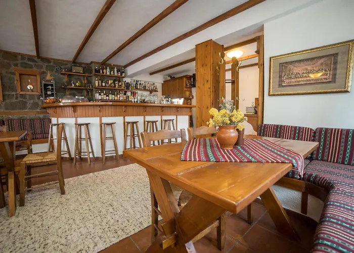 Chalet Πατρικό Ολόκληρος Ξενώνας Entire Stone Guesthouse