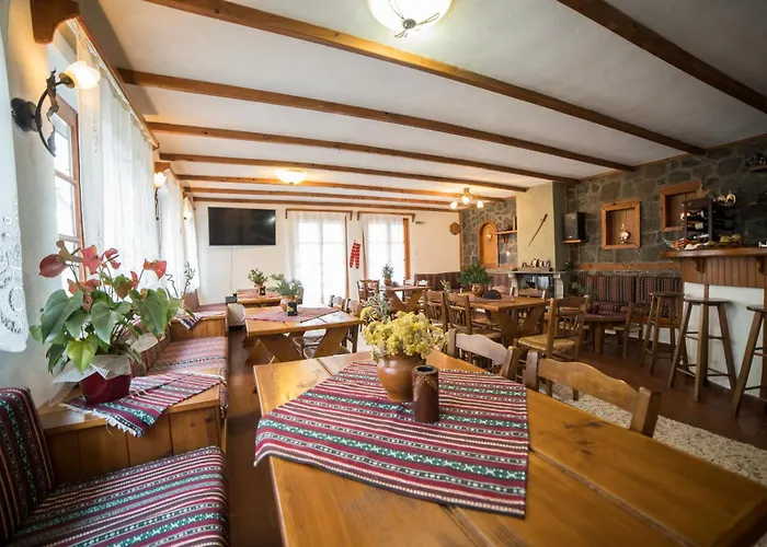 Πατρικό Ολόκληρος Ξενώνας Entire Stone Guesthouse Neraïdochóri